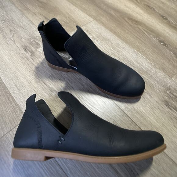 Kodiak Low Rider V Cut Ankle Boots Women Sz 9 Black Leather Slip In - Picture 1 of 10